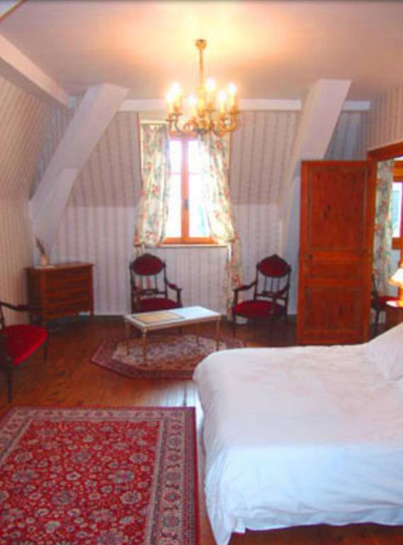 Chateau De La Court D'Aron Saint-Cyr-en-Talmondais 객실 사진